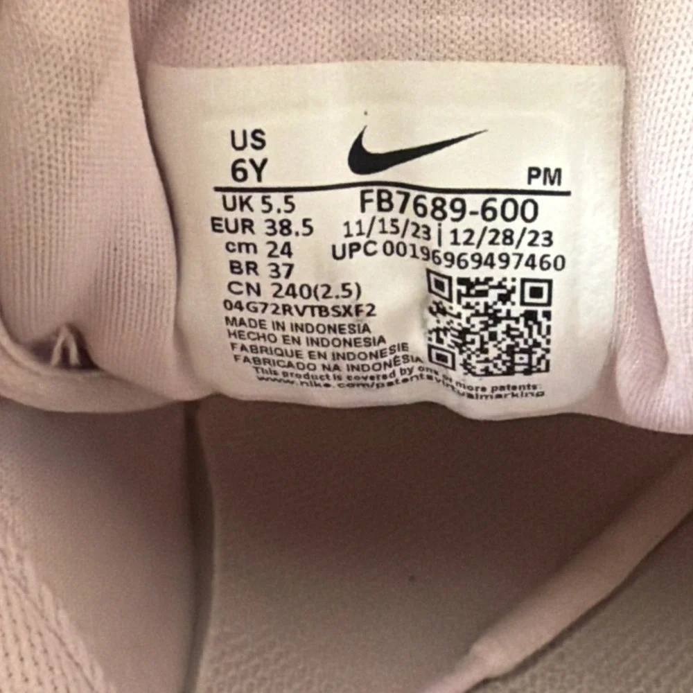 (GS) Nike Revolution 7 'Pink Foam‎ Black' US 6.5Y (FB7689-600) Or Women's Size 8
